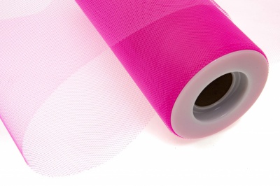 Фатин в шпульках 16-33, 10 гр/м2, шир. 15 см (в нам. 25+/-1 м), цвет ярк.розовый - купить в Нефтеюганске. Цена: 100.69 руб.